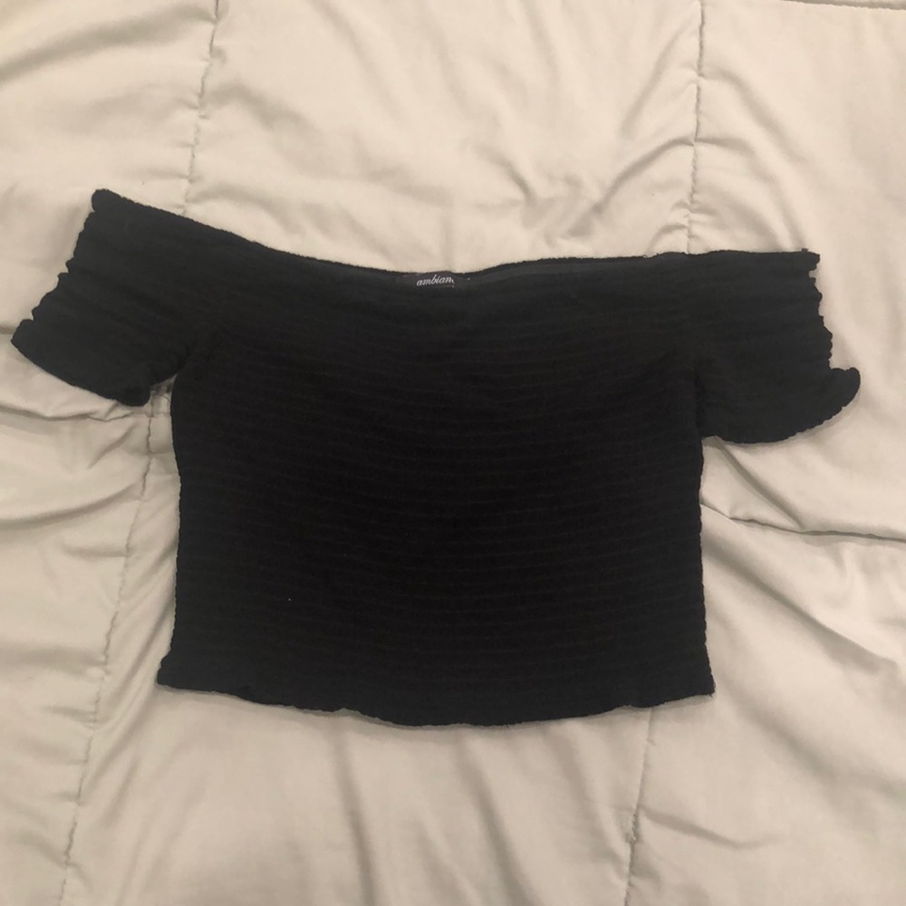 Medium Ambiance Ruched Crop-Top